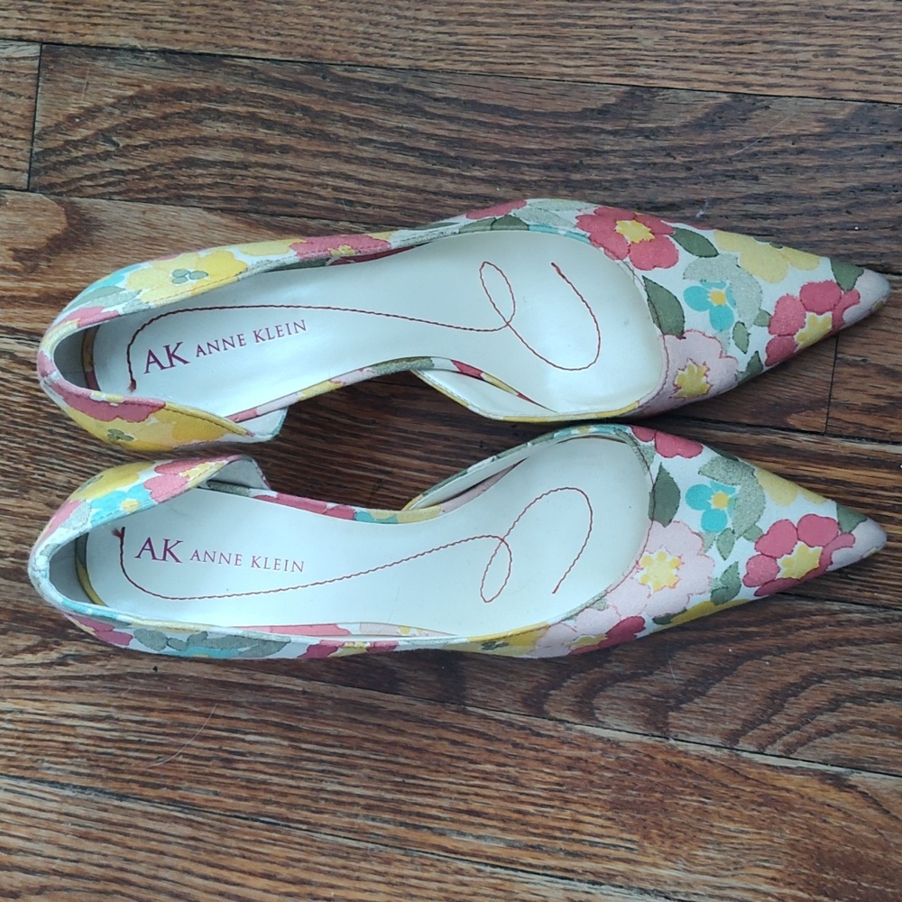 Women's Anne Klein Floral Heels Size 7.5